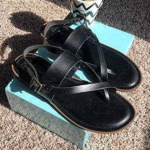 Time and Tru Black Strap Sandals